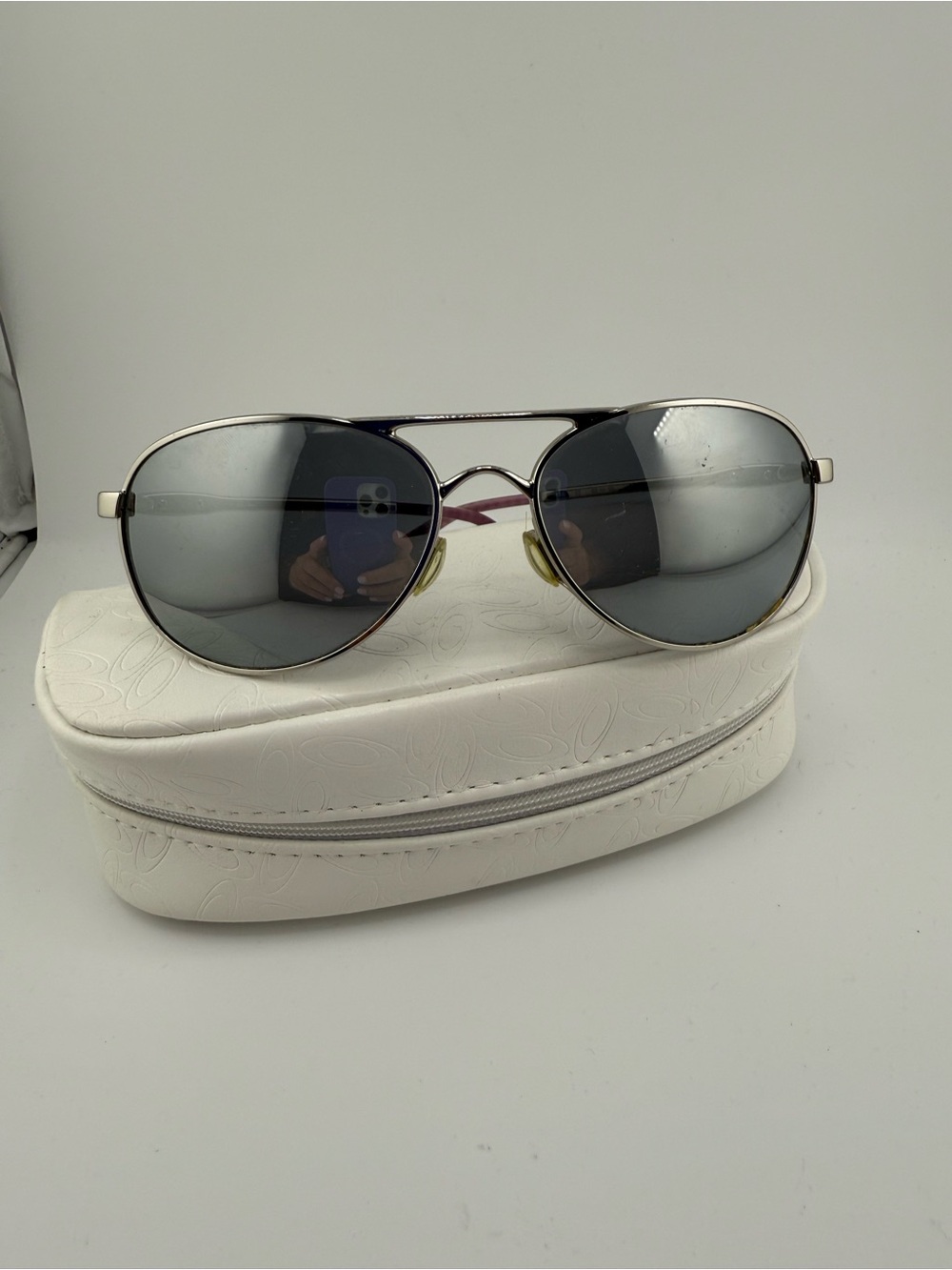 Oakley women’s polarized Elmont M sunglasses